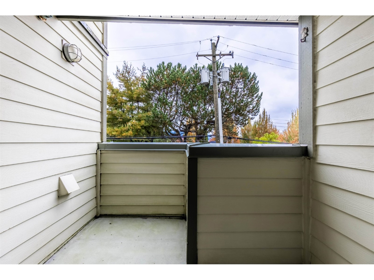 302 2741 E Hastings Street, Vancouver East 33