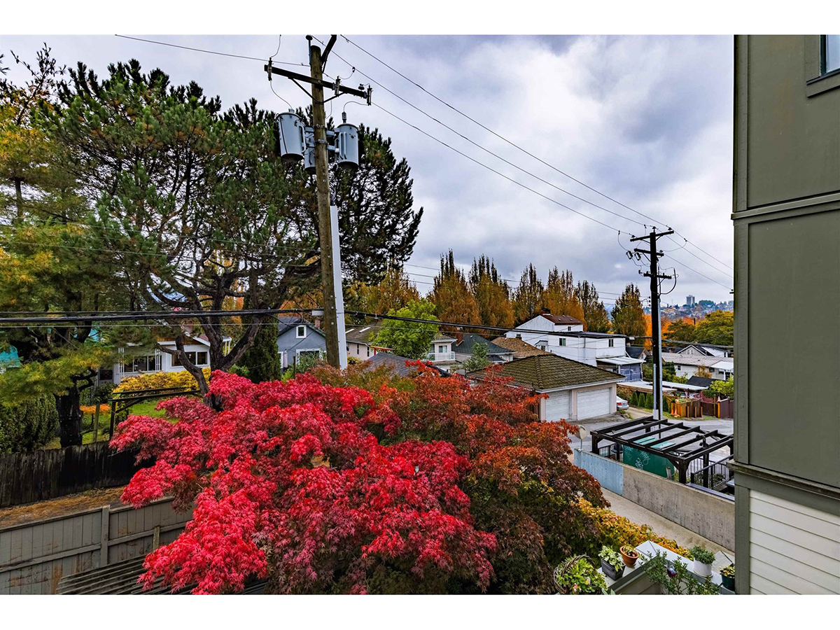 302 2741 E Hastings Street, Vancouver East 34