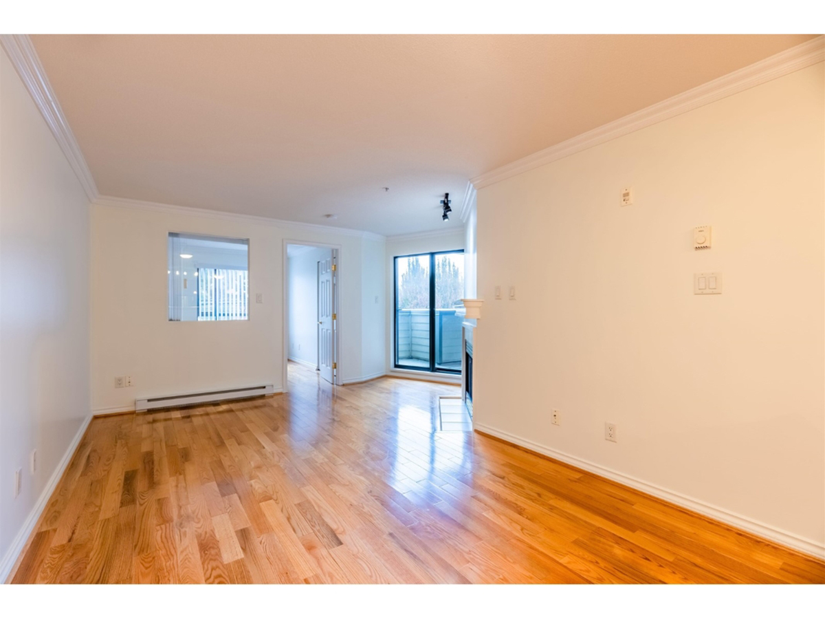 302 2741 E Hastings Street, Vancouver East 6