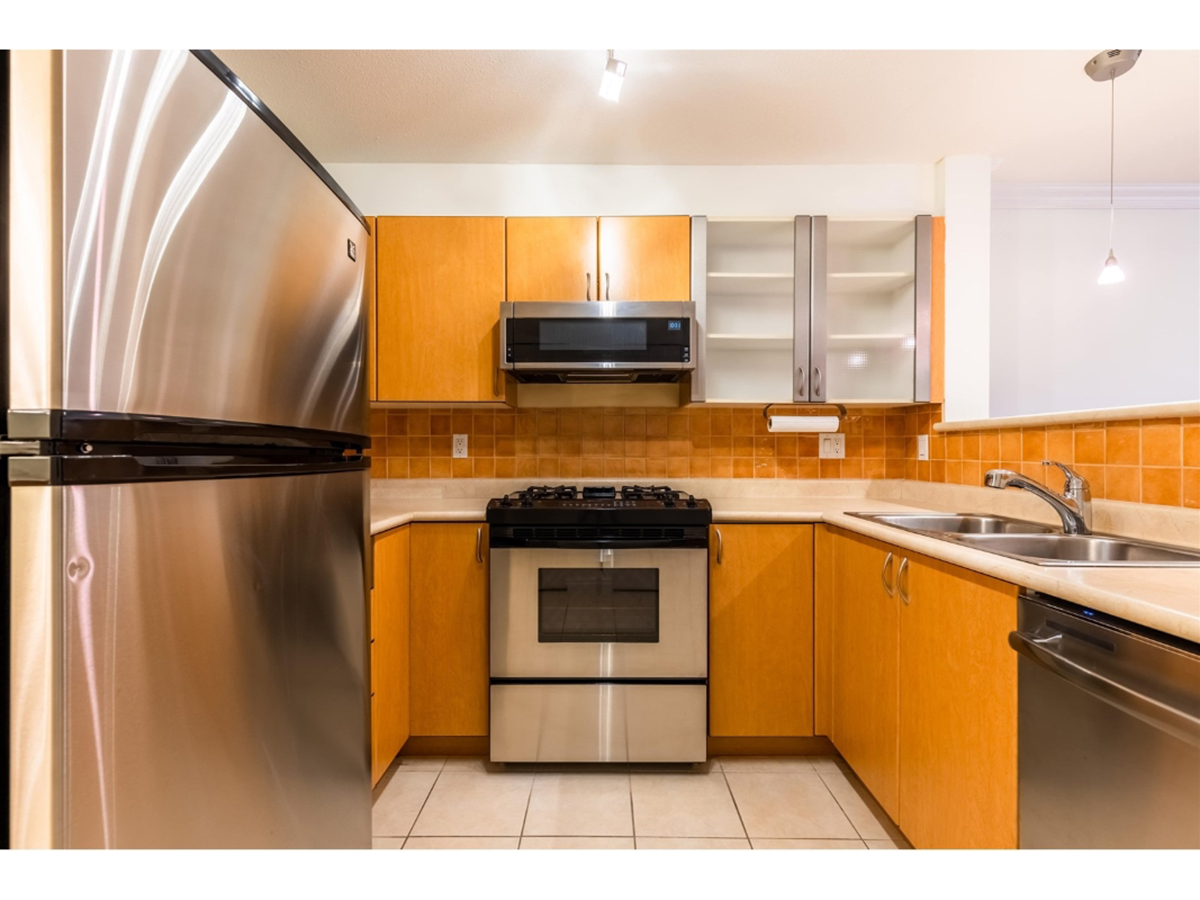 302 2741 E Hastings Street, Vancouver East 10