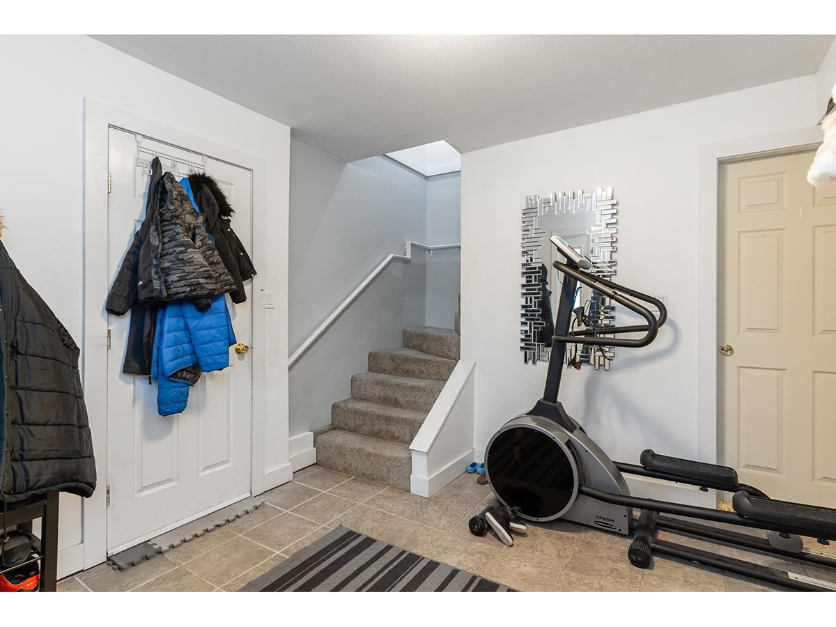1931 Taylor Street, Port Coquitlam 30