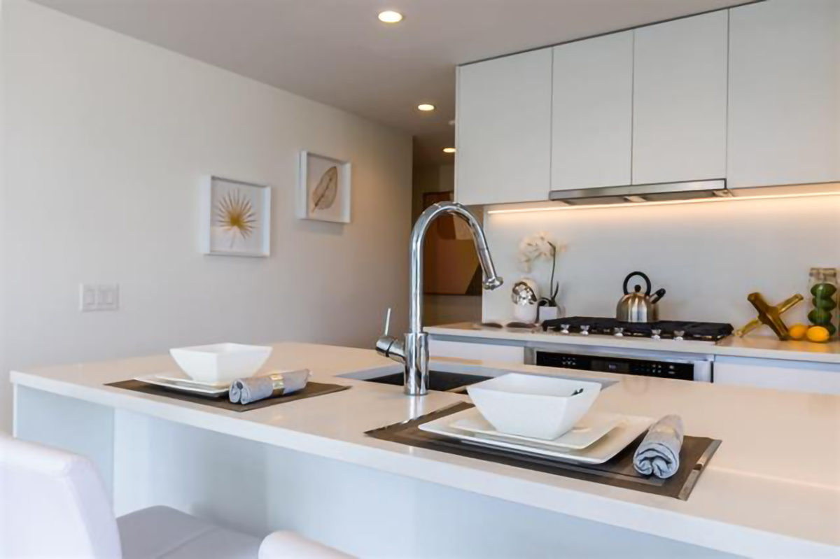 607 525 Foster Avenue, Coquitlam 7