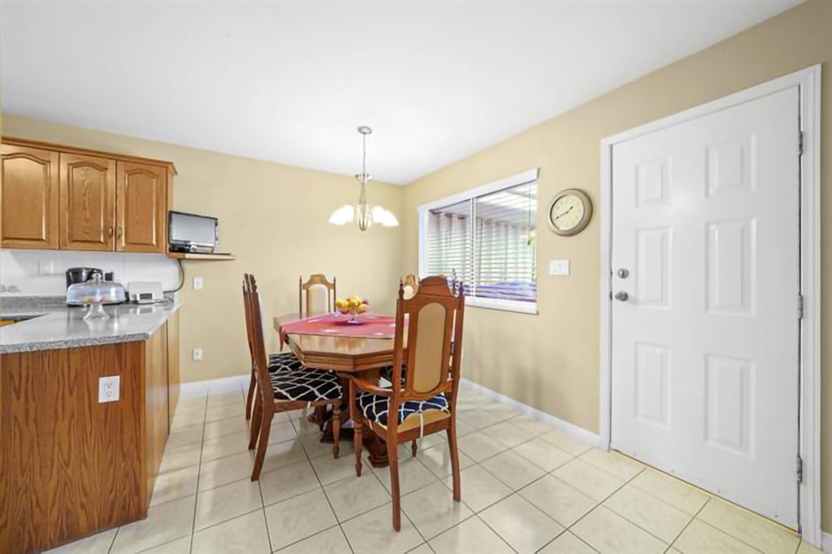 4251 Oxford Street, Burnaby North 11