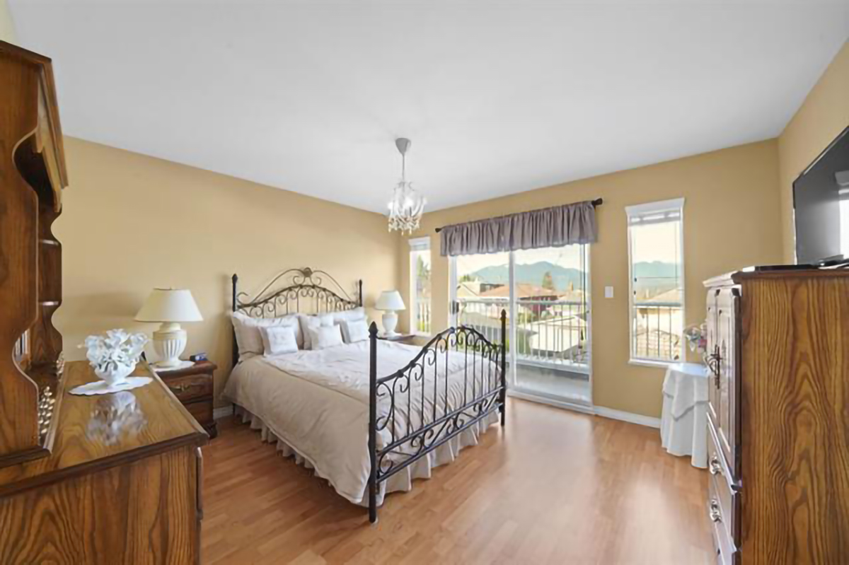 4251 Oxford Street, Burnaby North 20