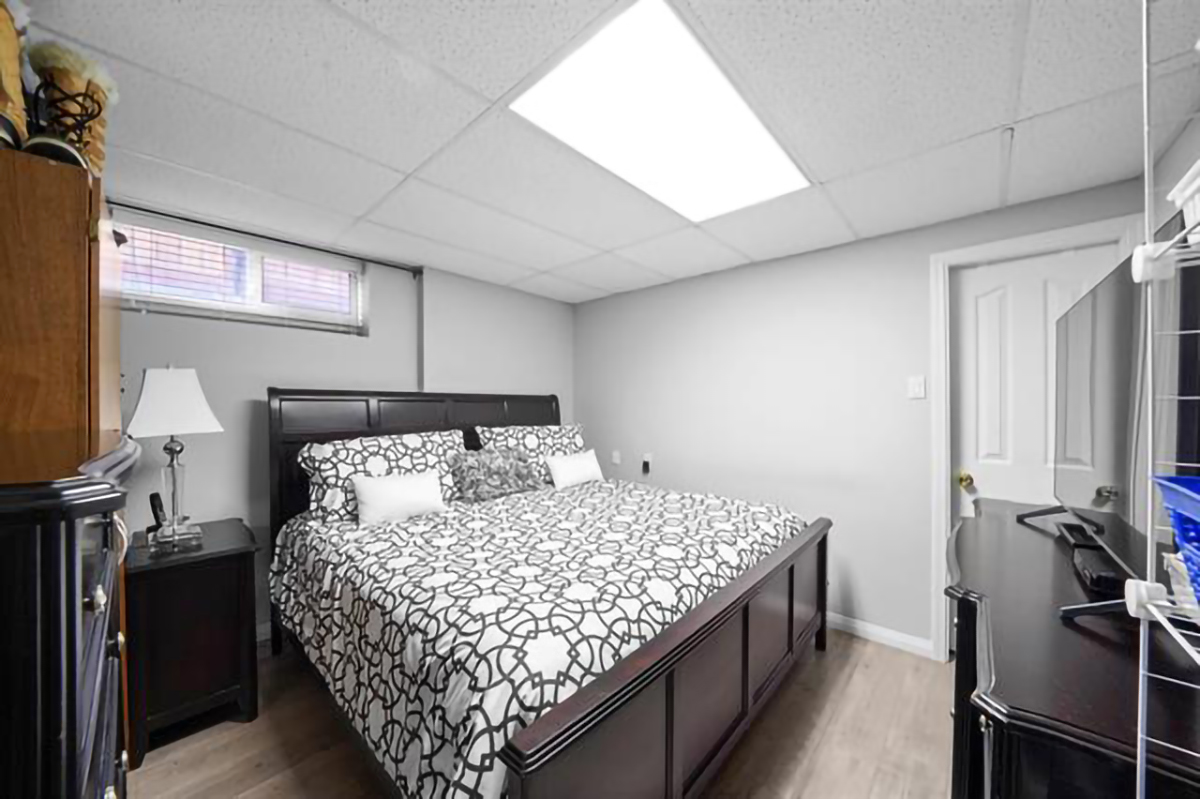 4251 Oxford Street, Burnaby North 29
