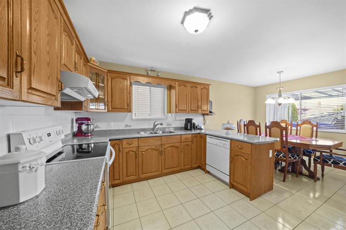 4251 Oxford Street, Burnaby North 9