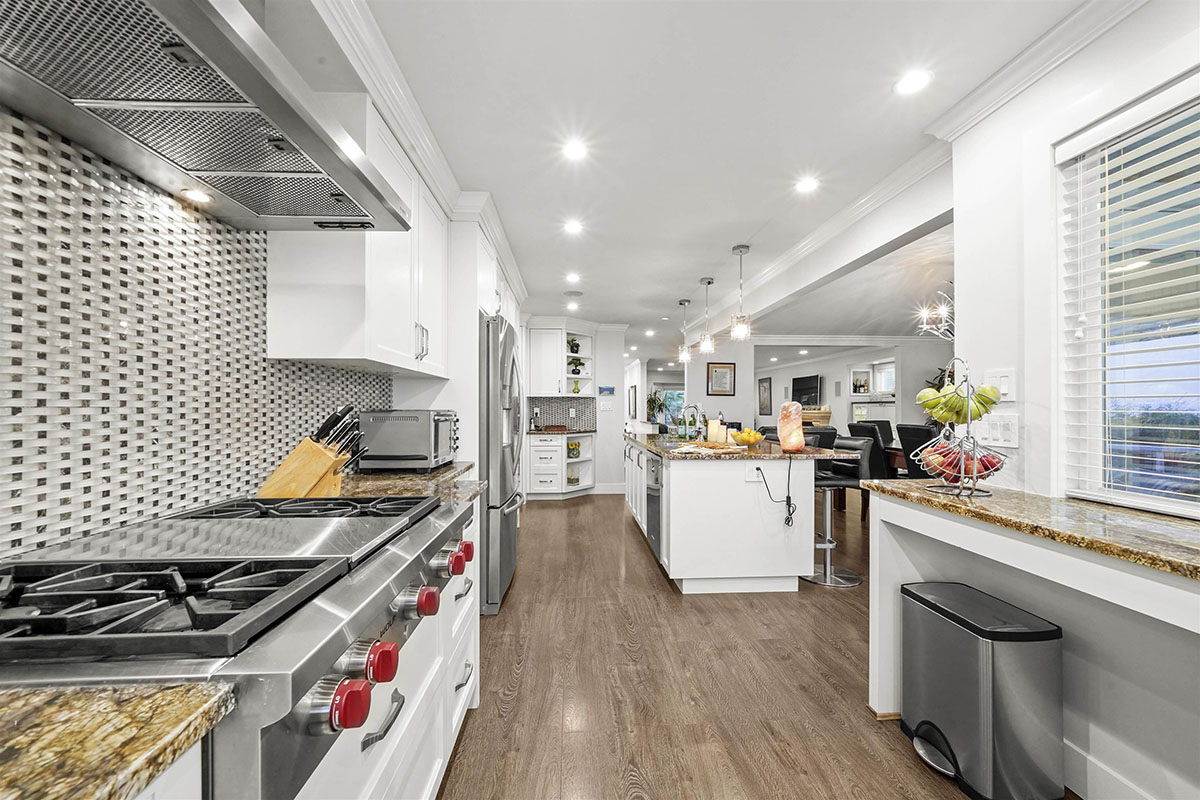 1280 Lansdowne Drive, Coquitlam 11
