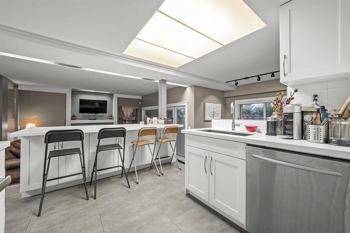 1280 Lansdowne Drive, Coquitlam 21