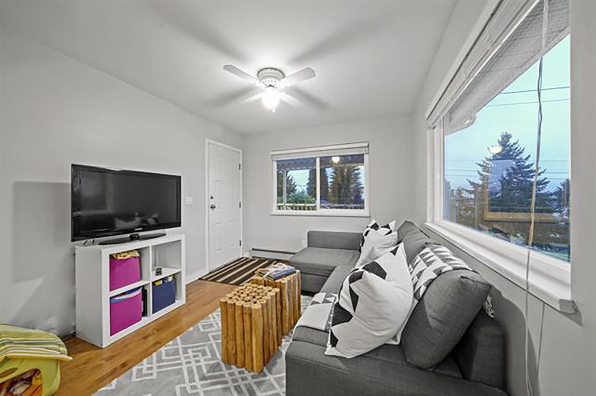 281 N Madison Avenue, Burnaby North 12