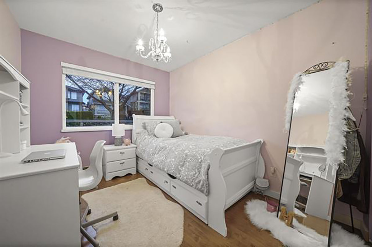 281 N Madison Avenue, Burnaby North 15
