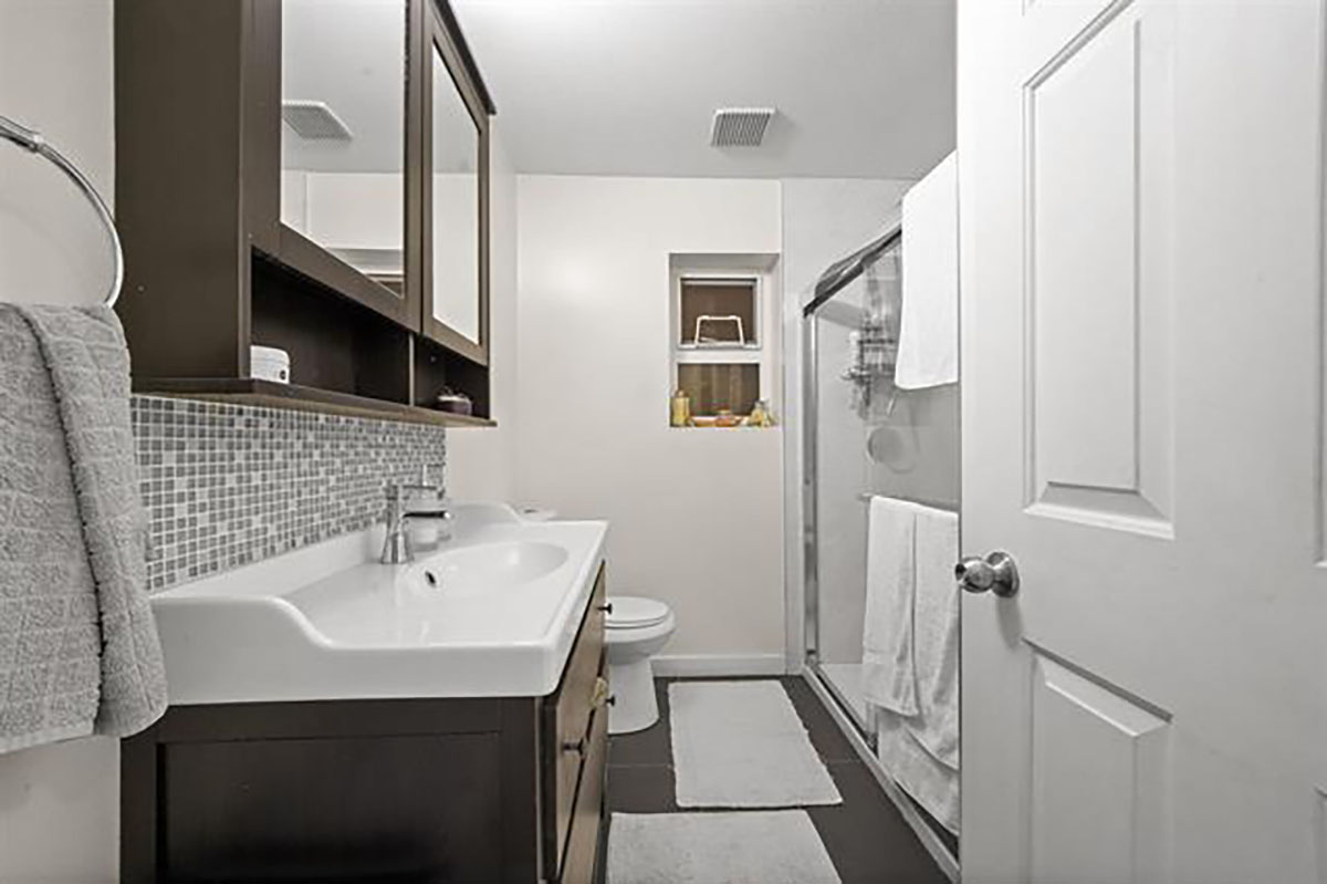 281 N Madison Avenue, Burnaby North 20