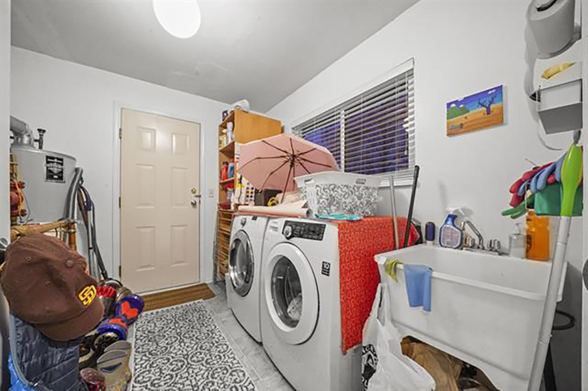 281 N Madison Avenue, Burnaby North 27