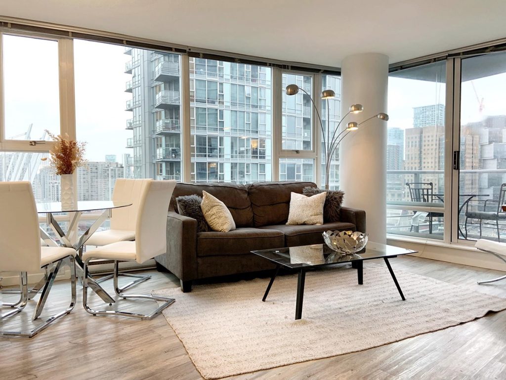 2208 131 Regiment Square, Vancouver West