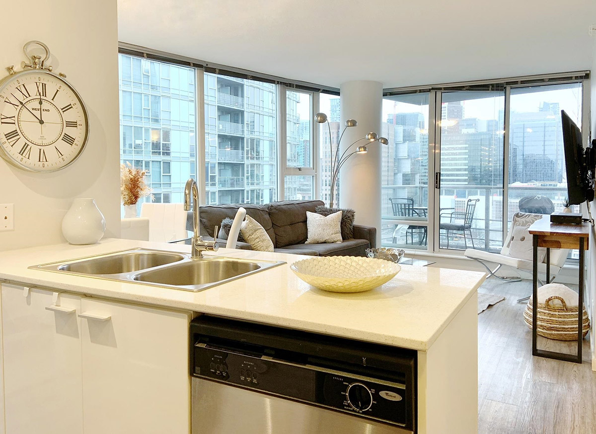2208 131 Regiment Square, Vancouver West 9