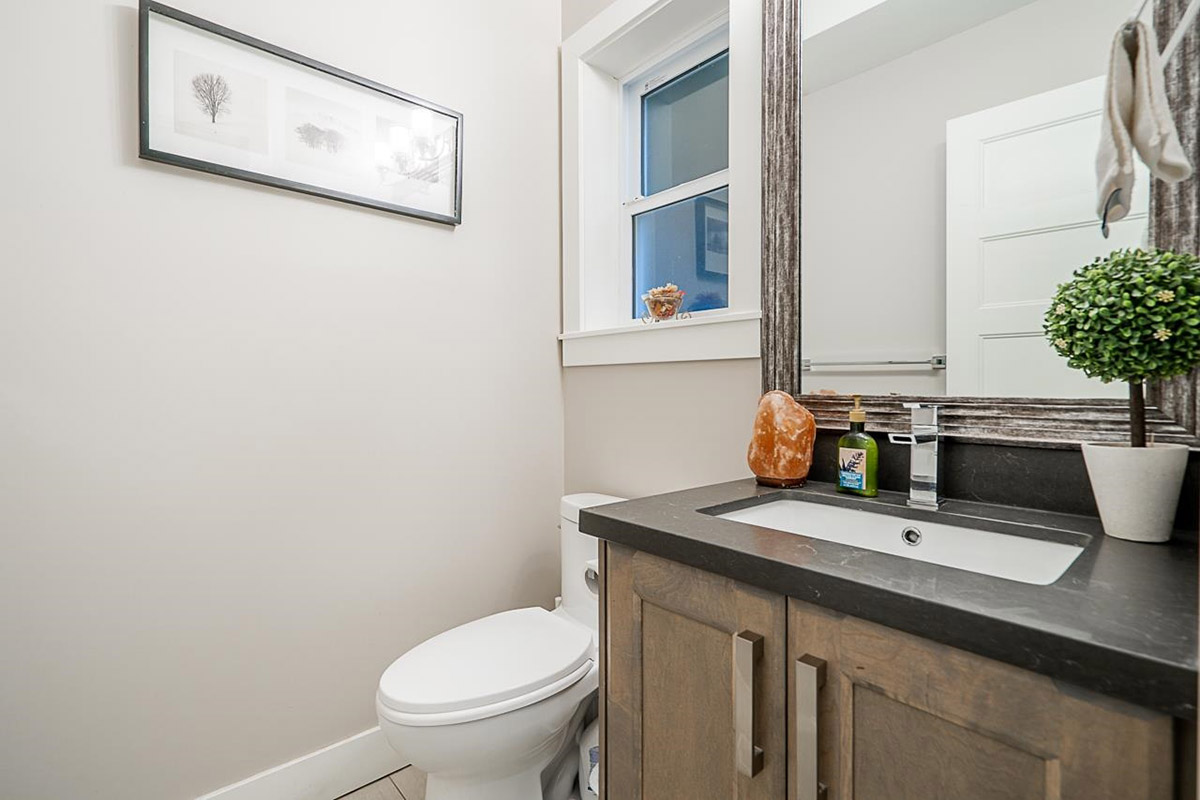 1927 River Drive, New Westminster 14