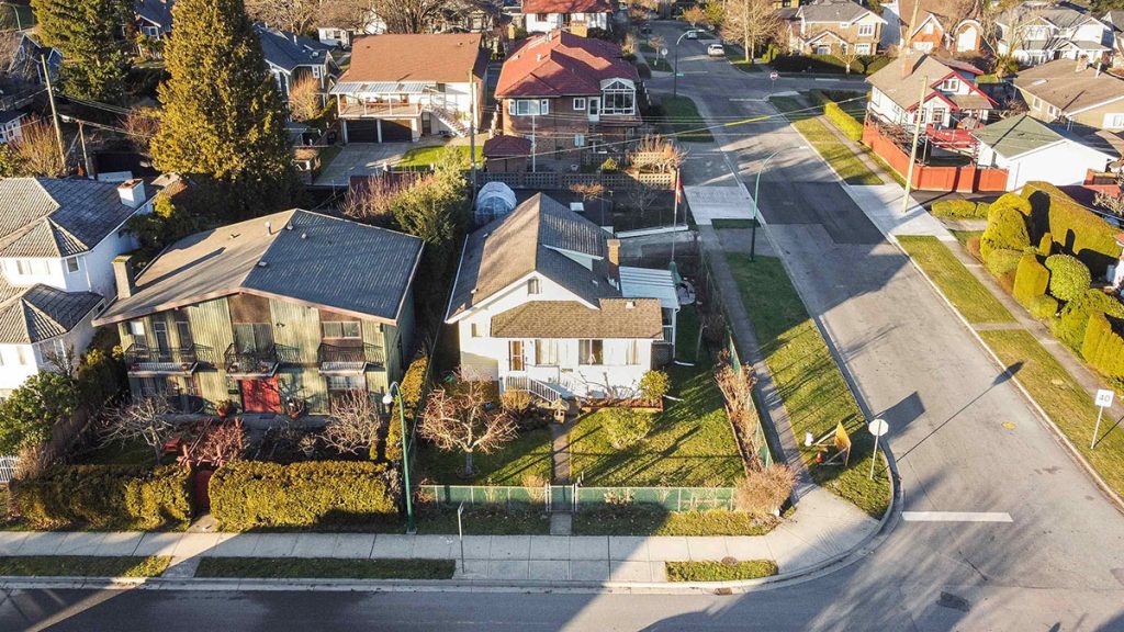 3995 Eton Street, Burnaby North