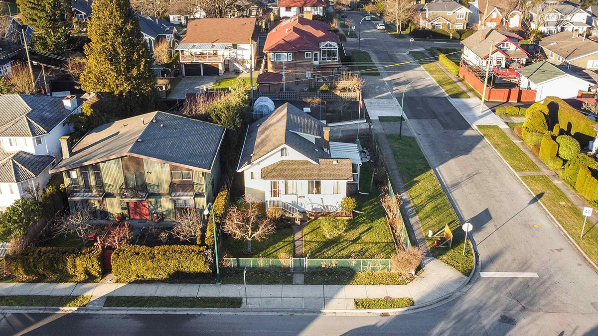 3995 Eton Street, Burnaby North