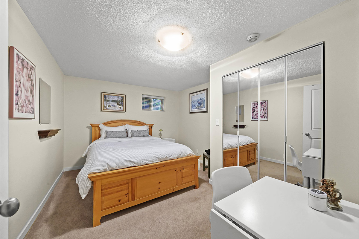 55 Canberra Avenue, Burnaby North 25
