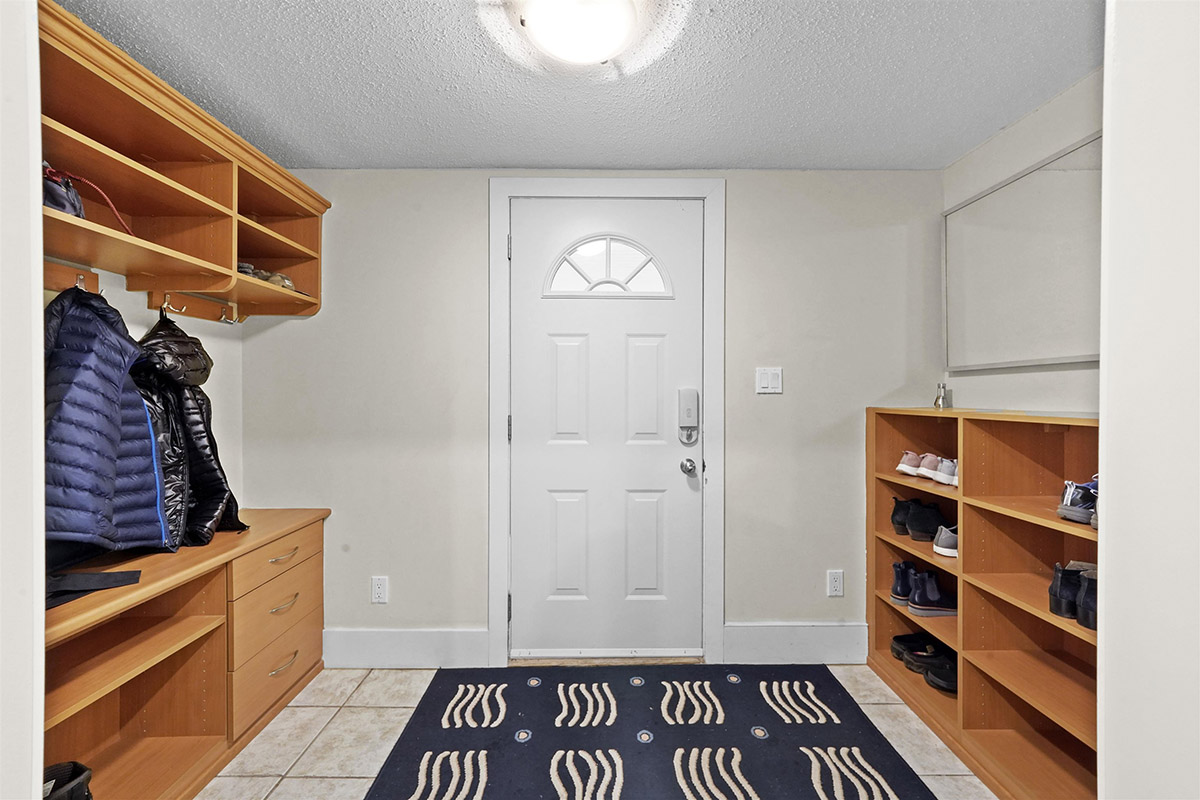55 Canberra Avenue, Burnaby North 32