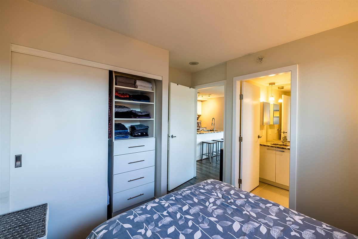 602 131 Regiment Square, Vancouver 17