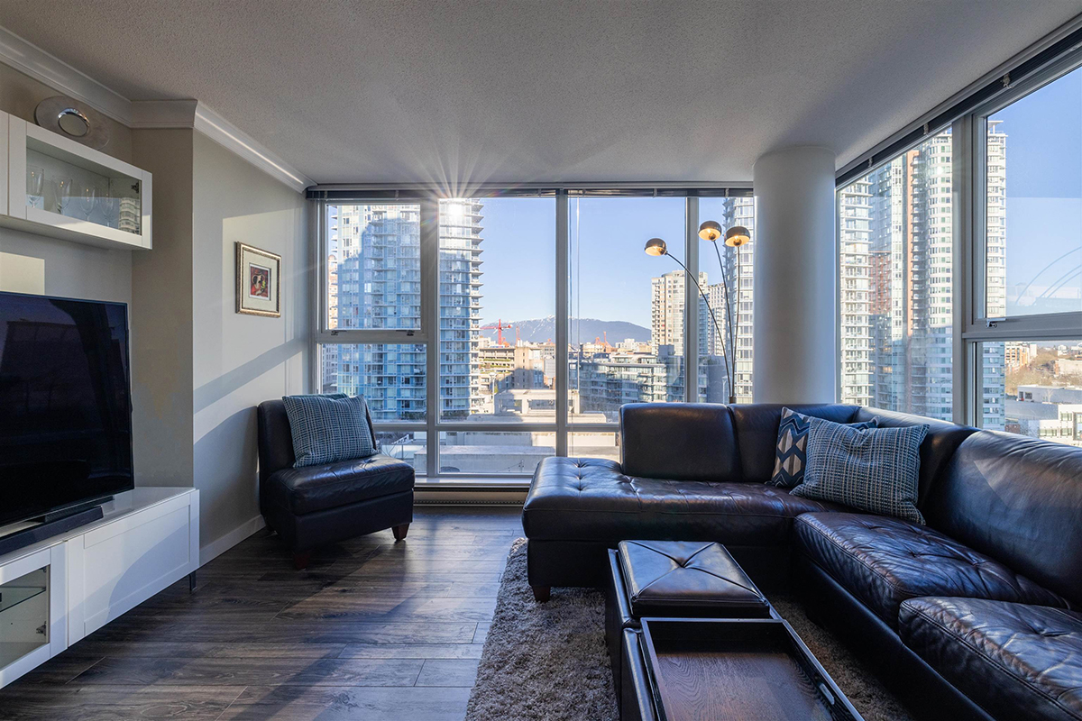 602 131 Regiment Square, Vancouver 2