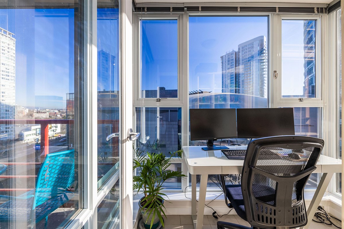 602 131 Regiment Square, Vancouver 24