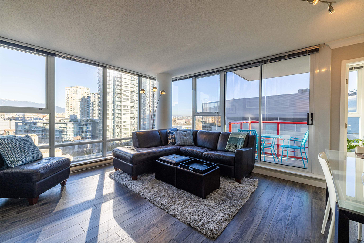 602 131 Regiment Square, Vancouver 4