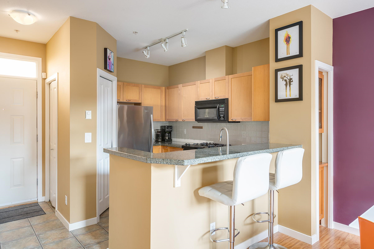 304 4238 Albert Street, Burnaby 4