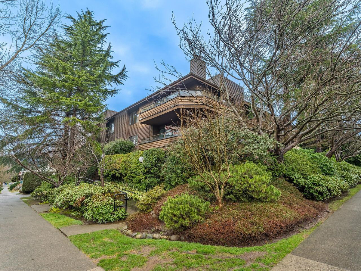 106 224 N Garden Drive, Vancouver