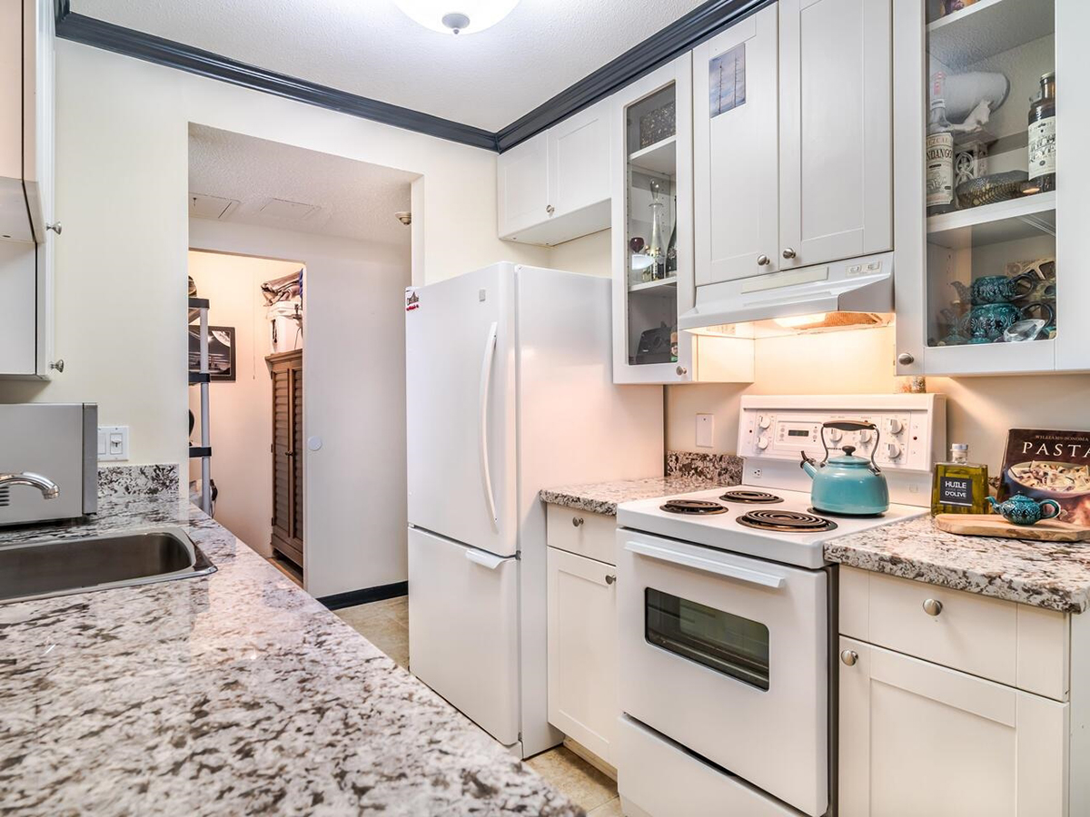 106 224 N Garden Drive, Vancouver 11