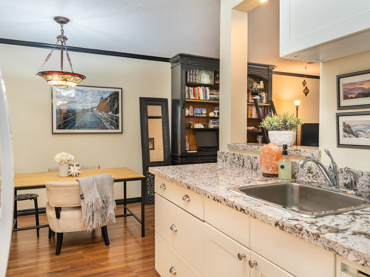 106 224 N Garden Drive, Vancouver 15