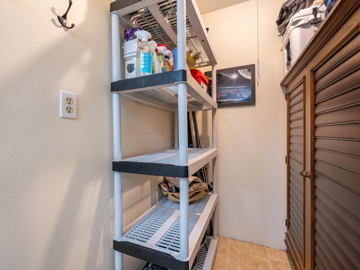 106 224 N Garden Drive, Vancouver 16
