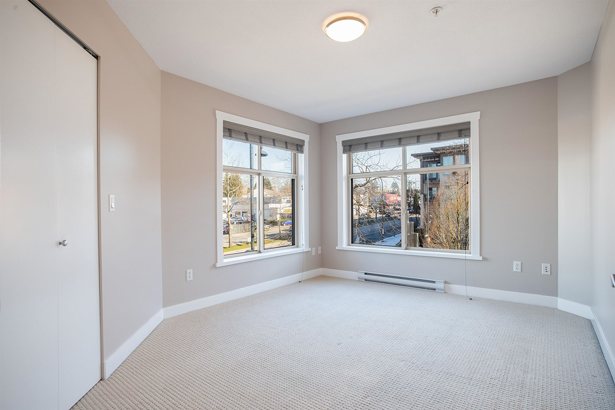 301 13555 Gateway Drive, Surrey 11