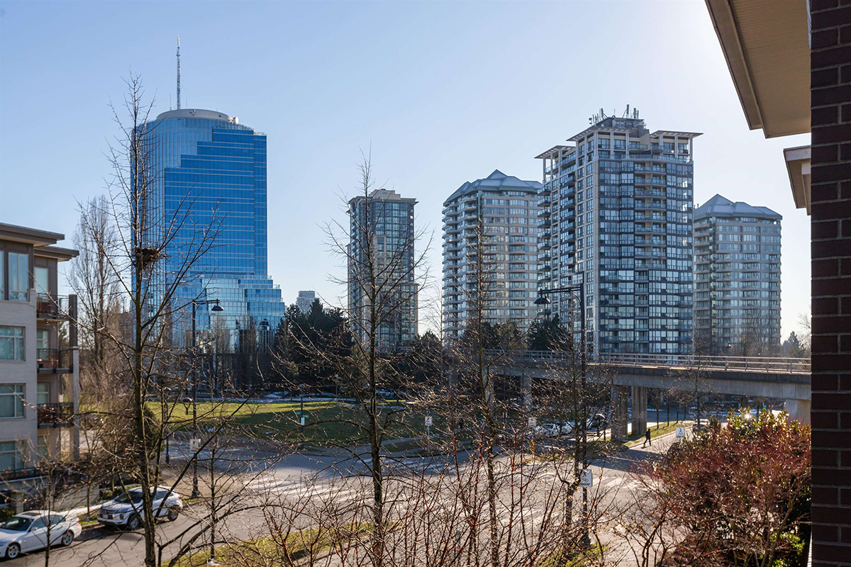 301 13555 Gateway Drive, Surrey 19