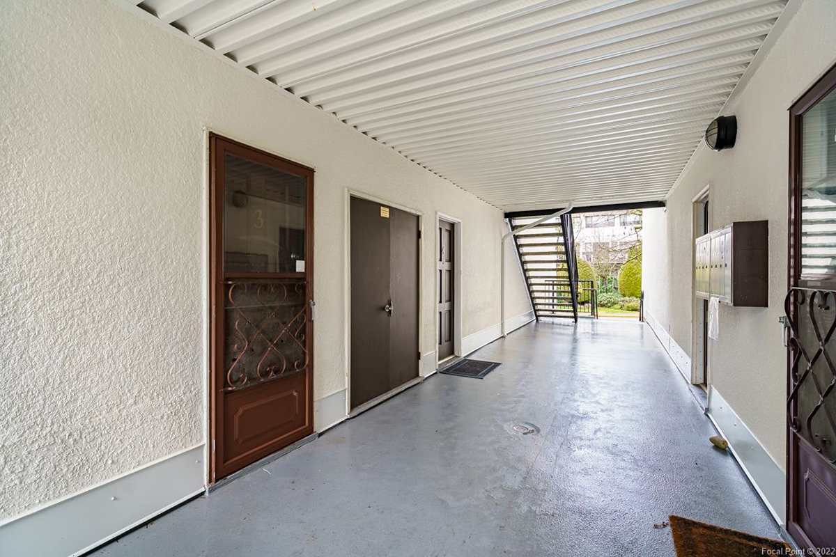 3 7353 Montecito Drive, Burnaby 16