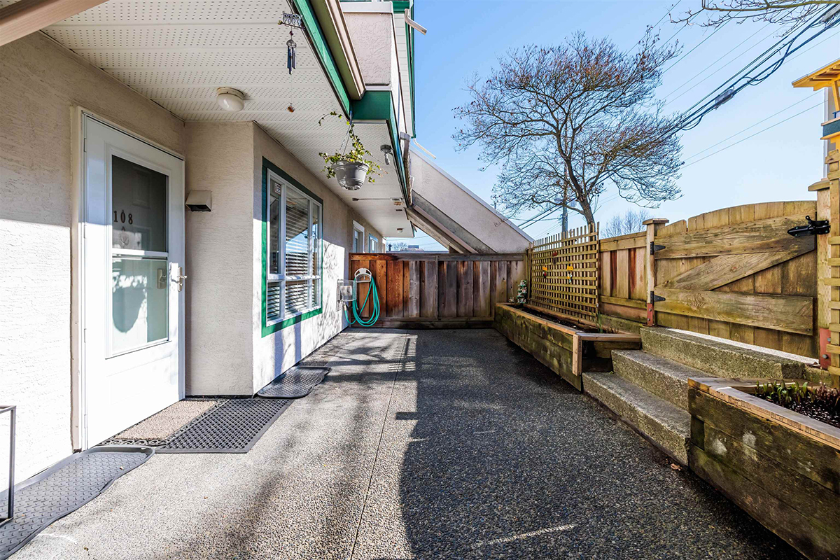 108 3978 Albert Street, Burnaby 3