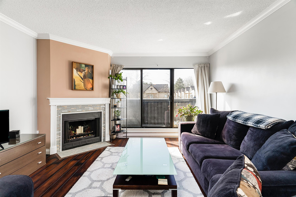 206 7300 Moffatt Road, Richmond