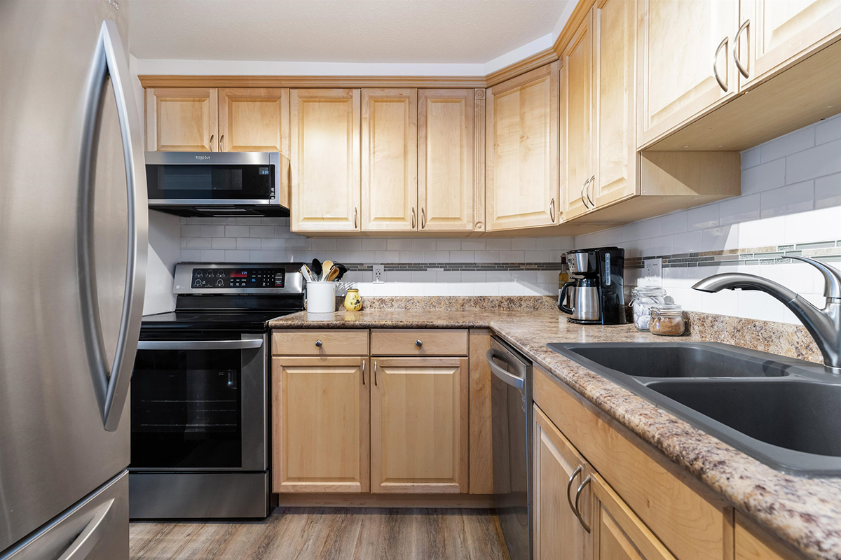 206 7300 Moffatt Road, Richmond 13