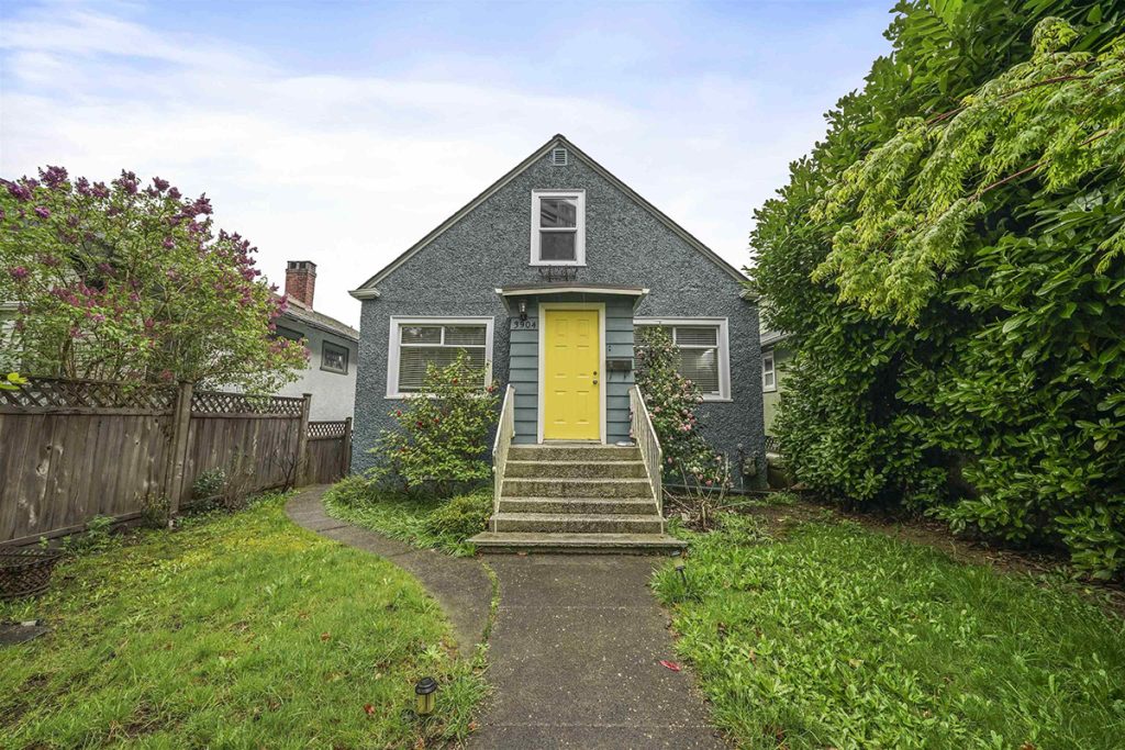 3904 E Pender Street, Burnaby