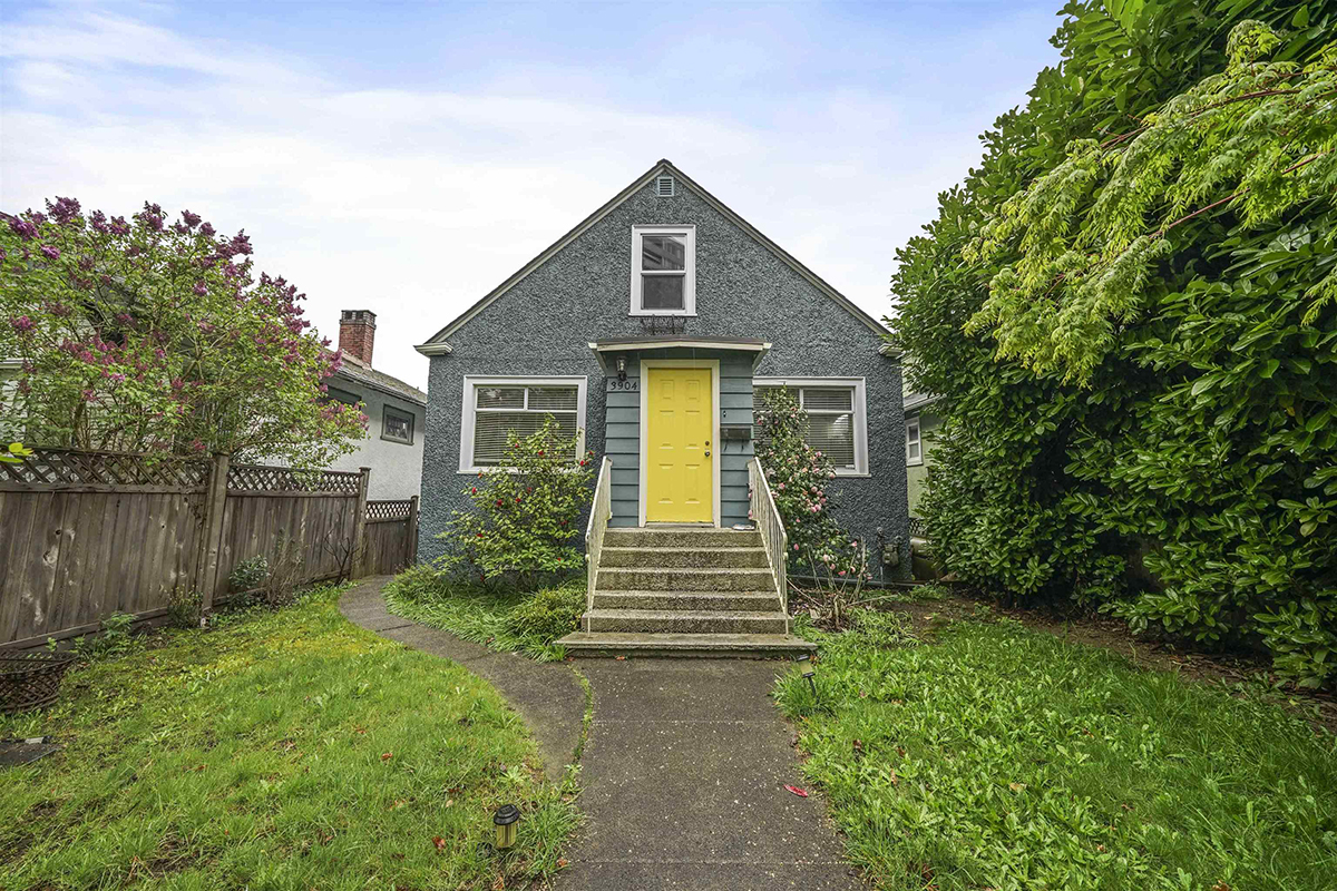 3904 E Pender Street, Burnaby