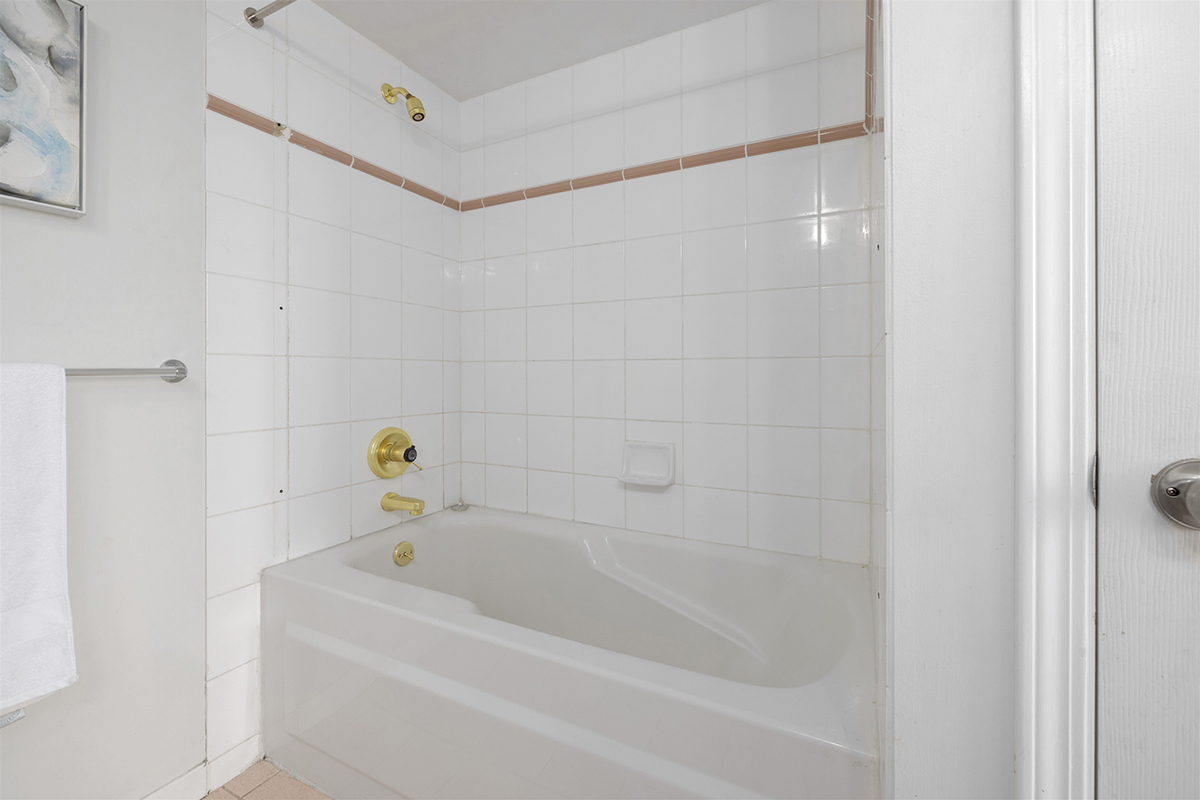1602 13383 108 Avenue, Surrey 15