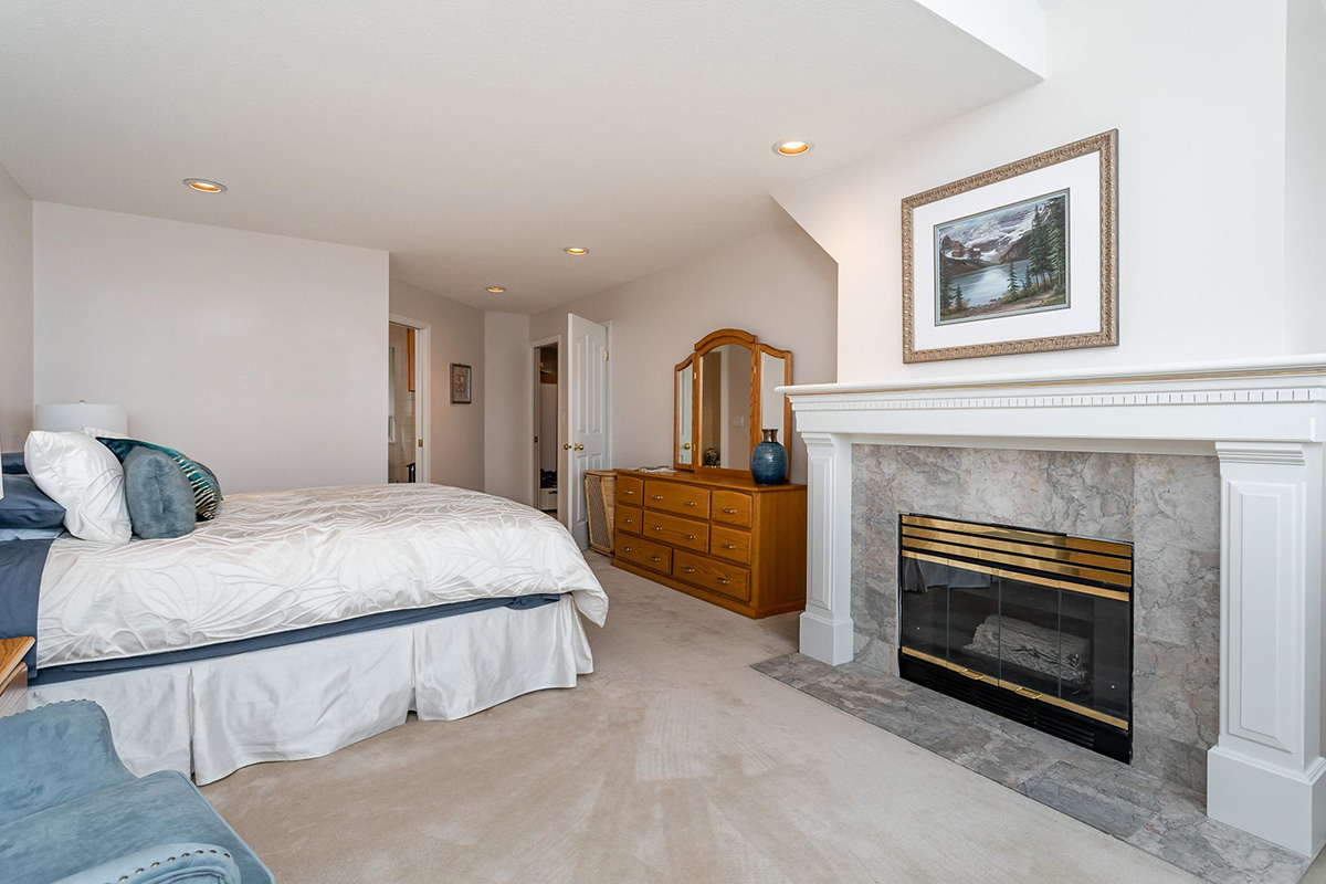 2251 Sorrento Drive, Coquitlam 23