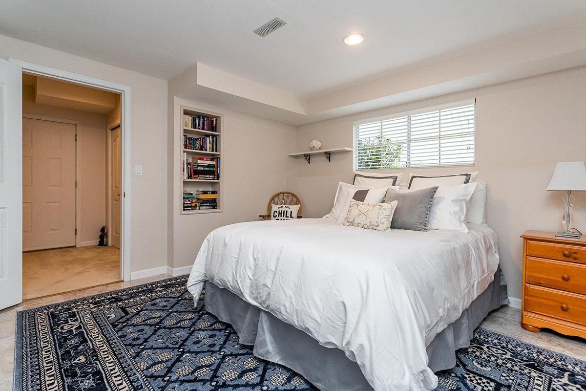 2251 Sorrento Drive, Coquitlam 30