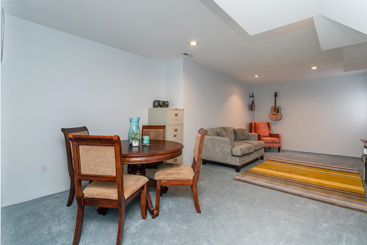 2251 Sorrento Drive, Coquitlam 31