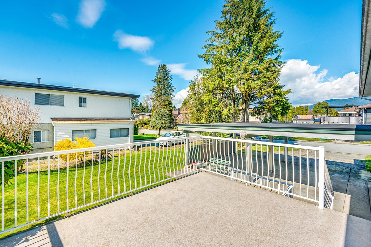 941 Duthie Avenue, Burnaby 24