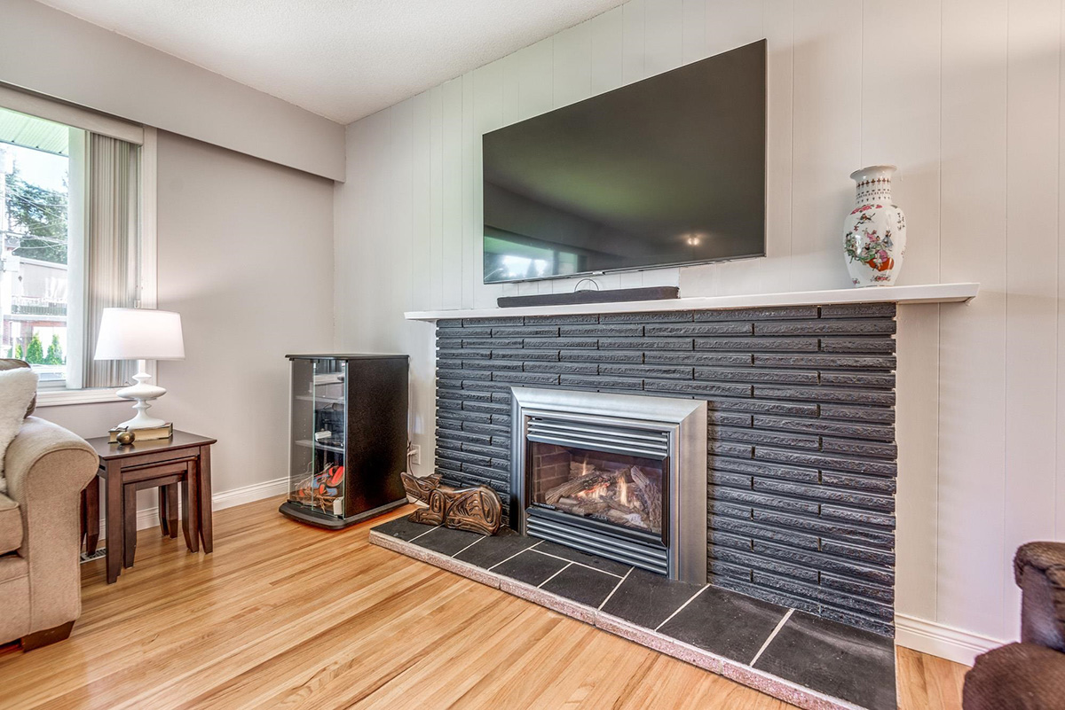 941 Duthie Avenue, Burnaby 4