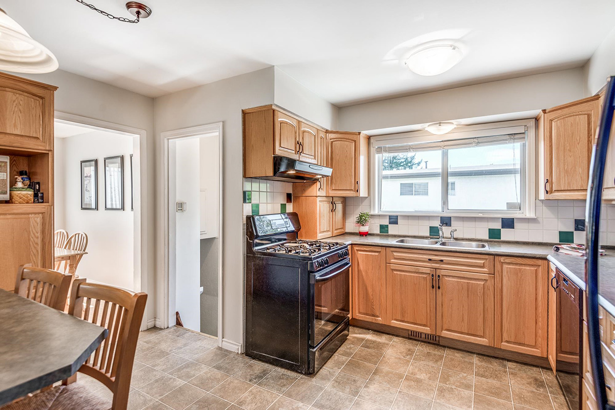 941 Duthie Avenue, Burnaby 7