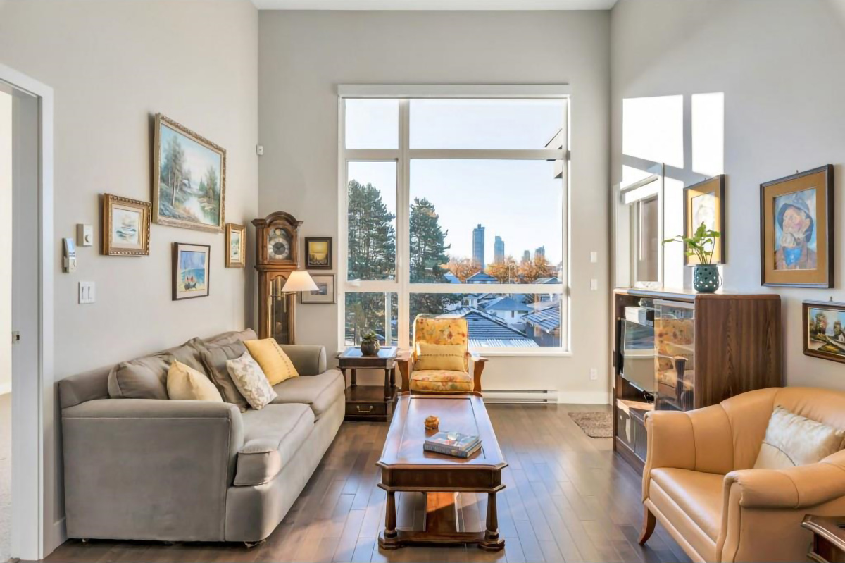 409 4570 Hastings Street, Burnaby