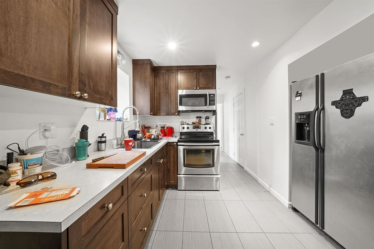 1673 Taralawn Court, Burnaby 14