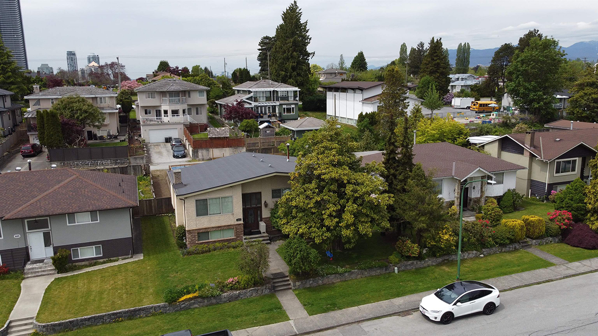 1673 Taralawn Court, Burnaby 2